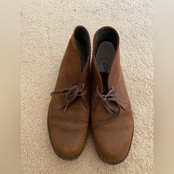 Men’s Clarks Chukka Boots - Picture 2 of 7